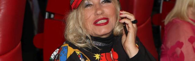 Ništa od rozog karmina i scenske šminke: Pogledajte lice Nade Topčagić kakvo niste navikli da viđate