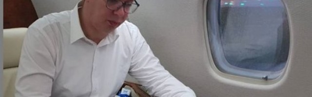 PREDSEDNIK VUČIĆ KRENUO U CRNU GORU! (FOTO)