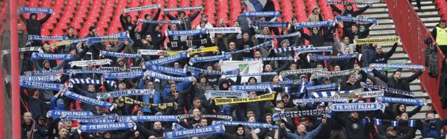 BLOKADERI IM TRČALI U ZAGRLJAJ, A SADA NOVOPAZARCI SKANDIRAJU NASERU ORIĆU! Skandal pred utakmicu sa Zvezdom, huligani vikali "MRZIM BEOGRAD!" (VIDEO)