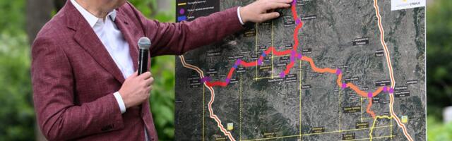 President Vucic attends signing of documents to build Vozd Karadjordje state road