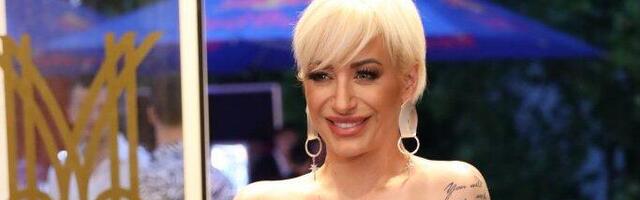 OTAC DUŠICE JAKOVLJEVIĆ SE OGLASIO USRED FINALA ZADRUGE! Tokom lajva joj uputio jake reči, voditeljka emotivna! (FOTO)