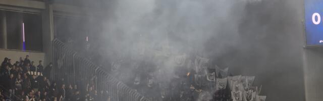 „Grobari“ bakljadom zagrejali atmosferu ove hladne vojvođanske večeri (VIDEO)