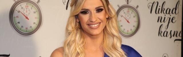 Porodila se Anja Mit: Glumica objavila fotografiju sa sinom (FOTO)