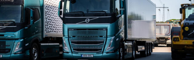 KAMION SE OTKAČIO I ZABIO U ŠKOLSKU OGRADU! Za dlaku izbegnuta nesreća