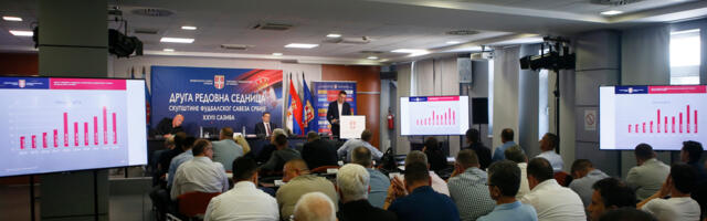 Fudbalski savez Srbije održao sastanak zbog pirotehnike na stadionima: Evo šta su napisali u saopštenju