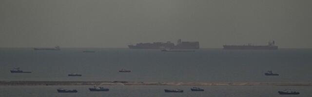 Nema prolaza! Američka centralna komanda: Presreli smo iranski teretni brod, deseti neuspešan pokušaj proboja u Ormuskom moreuzu!