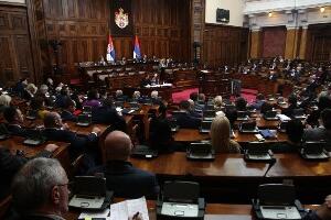 Почела седница скупштине, посланици о регулаторним телима и учешћу војске у иностраним операцијама