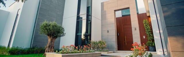 OGLAS ZA VILU od 600 m2 na DEDINJU o kom bruje mreže: „Zamisli daš tolike pare i on ti bude prvi komšija“ (FOTO)