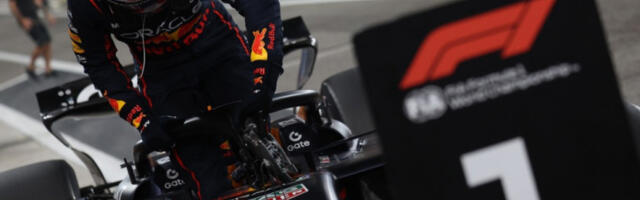 Макс Ферстапен освојио пол позицију за одлучујућу трку у шампионату Формуле 1