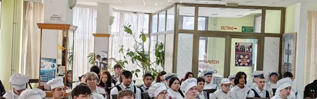 Puratos u poseti srednjoškolcima – podrška budućim stručnjacima