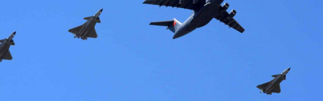 Кинески ловци Ј-20 пратили авион са посмртним остацима војника из Корејског рата