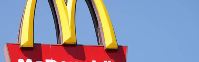2% ljudske DNK u burgerima? Viralna objava ponovo raspalila stare teorije o Mekdonaldsu