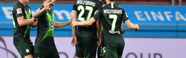 Vukovi rastrgli Lever, Ajntraht stigao dva gola minusa i perekinuo seriju poraza