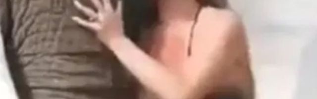 Nije slon budala, ugledao prsatu devojku i odmah je reagovao svojom surlom! (VIDEO)