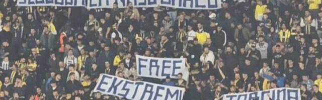 Podrška navijača Fenerbahčea za uhapšene navijače Novog Pazara