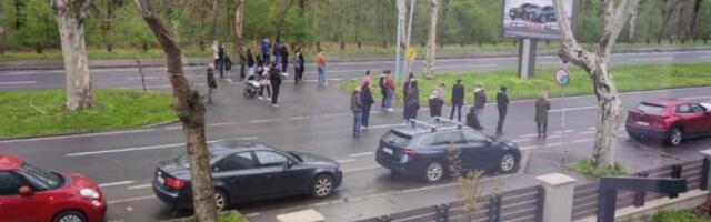 FOTOGRAFIJA SVE GOVORI: Svega nekoliko studenata blokira narod u Beogradu