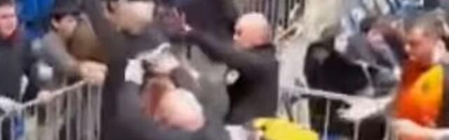 Au, kakav bes: Navijači Zvezde nikad ovako nisu gađali sudije, pogledajte snimak iz Pionira posle Valensije