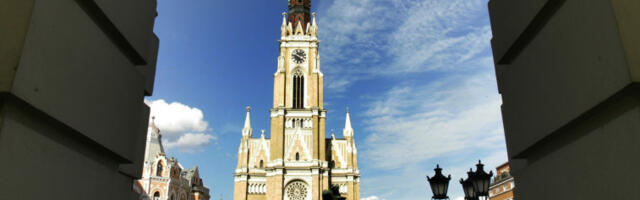 Ухап­ше­на осум­њи­че­на за иза­зи­ва­ње по­жа­ра на ка­те­дра­ли