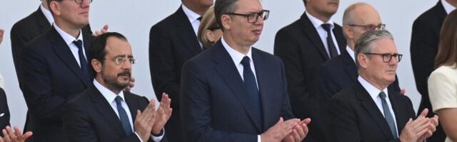 Vučić iz Pariza! Predsednik Srbije obraća se medijima nakon vojne parade u Francuskoj (VIDEO)