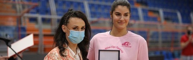 Nagrada za odlične igre - Višnji Stefanović novi ugovor