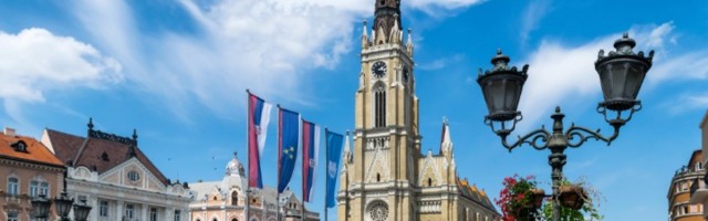 Podela novca partijskim medijima