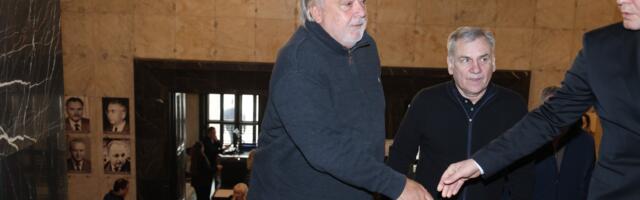 BOBA ŽIVOJINOVIĆ STIGAO NA KOMEMORACIJU TATJANI JEČMENICI: Bivši teniser vidno utučen, sav u crnom (FOTO)