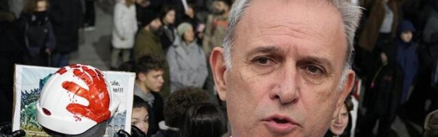 SRUŠENI BLOKADERSKI SNOVI: Ne postoji istraživanje koje pokazuje da "studentska" lista može da pobedi Vučića! (VIDEO)