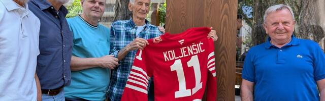 NHL VELIKAN POKLONIO KULTNI DRES: Detroit Red Wings odali počast srpskoj hokejaškoj legendi Vojinu Koljenšiću Šilji