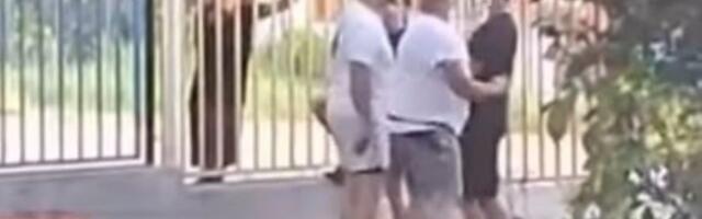 (VIDEO) Deca pretučena u parku u Beogradu: Samo se dobacivali loptom?