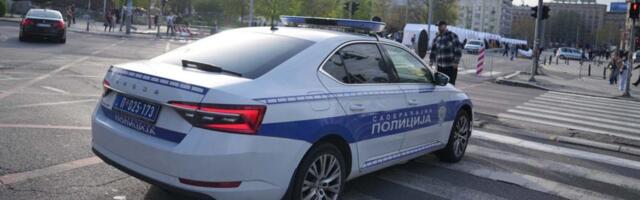 Zapalio se autobus na mostu kod Beške