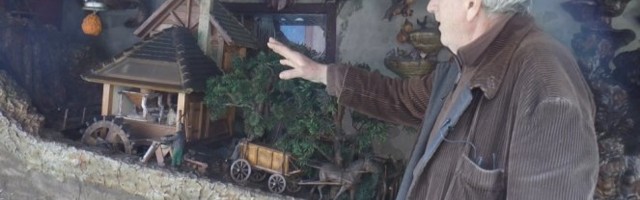 PAVLE JE ČUVAR TRADICIJE: Odrastao uz zvuk vodeničnog kamena, po sećanju pravi makete OD ZABORAVA ČUVA POTOČARE/FOTO/