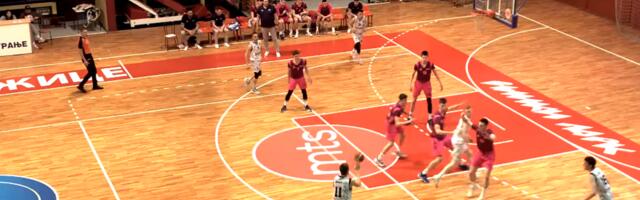 KAKVA GREŠKA SUDIJA: Juniori igrali sjajan meč koji je obeležio nesvakidašnji detalj