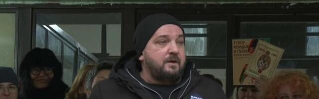 OVO JE SILEDžIJA BLOKADER IZ NOVOG SADA: Krvnički napao stariju ženu i bacio je na zemlju (VIDEO)
