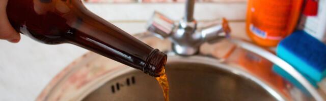 Ovih 9 stvari nikada, ali nikada ne treba prosipati u sudoperu: Svi pravimo bar jednu grešku svakog dana!