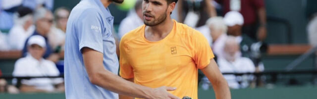 Медведев победио Алкараса за пласман у финале мастерса у Индијан Велсу