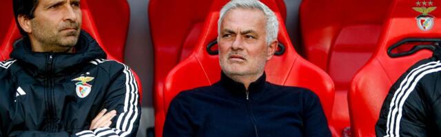 Žoze Murinjo plakao nasred utakmice /VIDEO/