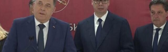 NIŠTA NEĆE MOĆI DA NAM PROMAKNE, SVE ĆEMO DA VIDIMO! Vučić posle sastanka s vojnim vrhom: Predložio sam kao vrhovni komandant VS izradu strategije robotizacije!