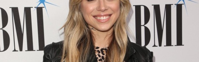 Poznata pevačica izgubila bebu u trećem trimestru trudnoće: 'Rodila se u tišini nakon što se junački borila da stigne na ovaj svet' (FOTO)