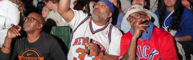 Skandal ispred “Gardena”! Njujorčani divljali posle poraza u NBA finalu: Prebijeni navijači San Antonija, masa im cepala dresove na ulici /VIDEO/