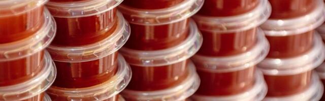 Šest namirnica koje nikada ne bi trebalo čuvati u plastičnim posudama