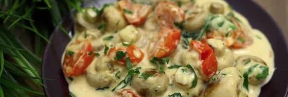 Posna salata gotova za 15 minuta: Kremasta i pikantna, idealna za slavsko predjelo!