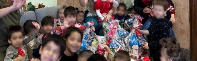 LEP GEST KLUBA SA BANOVOG BRDA: Čukarički posetio decu u Zvečanskoj i donirao novogodišnje poklone