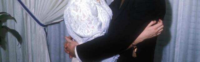 Vratila sam se iz prodavnice i zatekla muža sa drugim muškarcem: Strastveno su vodili ljubav u našem bračnom krevetu