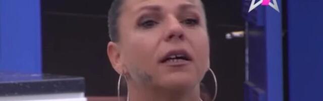 "Našla sam ih u krevetu": Pevačica pretukao sn kolege, ovako priča o agoniji