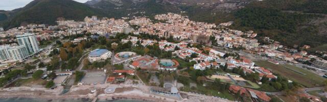 Grozan prizor sa crnogorske plaže koju Srbi obožavaju: Sve pliva u fekalijama