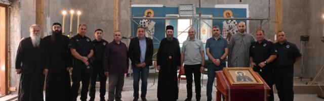 Iguman manastira Hilandar posetio Hram Svete Petke u zatvoru u Sremskoj Mitrovici
