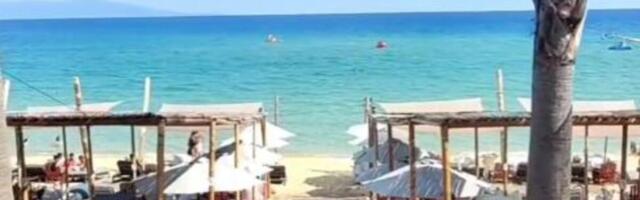 Drama na jednoj od najlepših plaža u Grčkoj: Dečak iz Srbije nagazio na otrovnu ribu, spasiteljka sprečila najgore