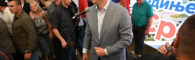 "USKORO OTVARAMO NOVI PUT, A TO JE TEK POČETAK!" Vučić se obratio narodu u Jadranskoj Lešnici kod Loznice - Hvala vam što ste izdržali i niste se predali!