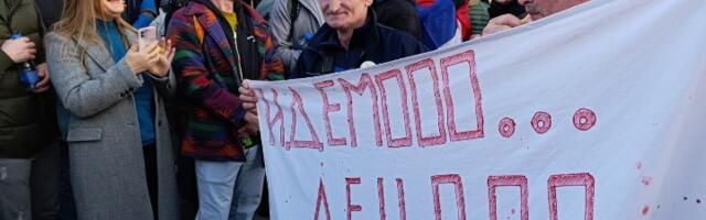 "Idemooo... Decooo... Guraaaj!": Limeni podržao studente u NS (FOTO/VIDEO)