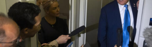 Трамп: Сматра се да је информација о смрти Хамнеиа тачна